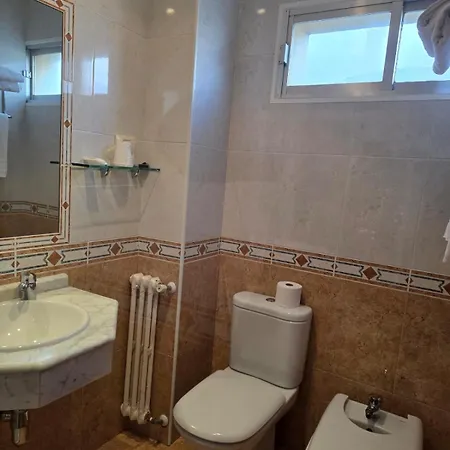 Hotel Espada A 174 Kilometros De Santiago De Compostela La Rua